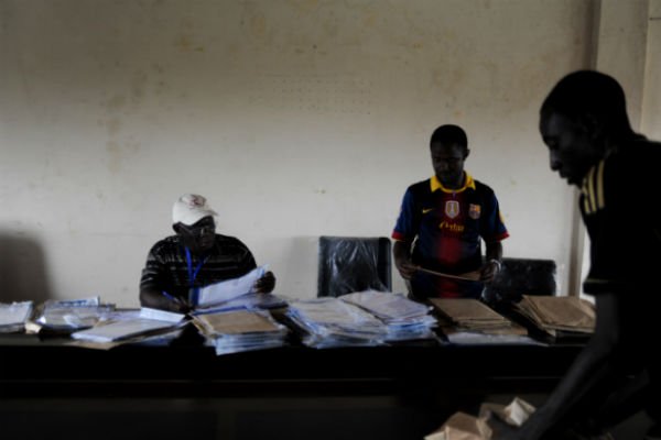 Ceni| Élections locales en Guinée : « 80 % des cartes d’électeurs ont été retirées » (Ceni)